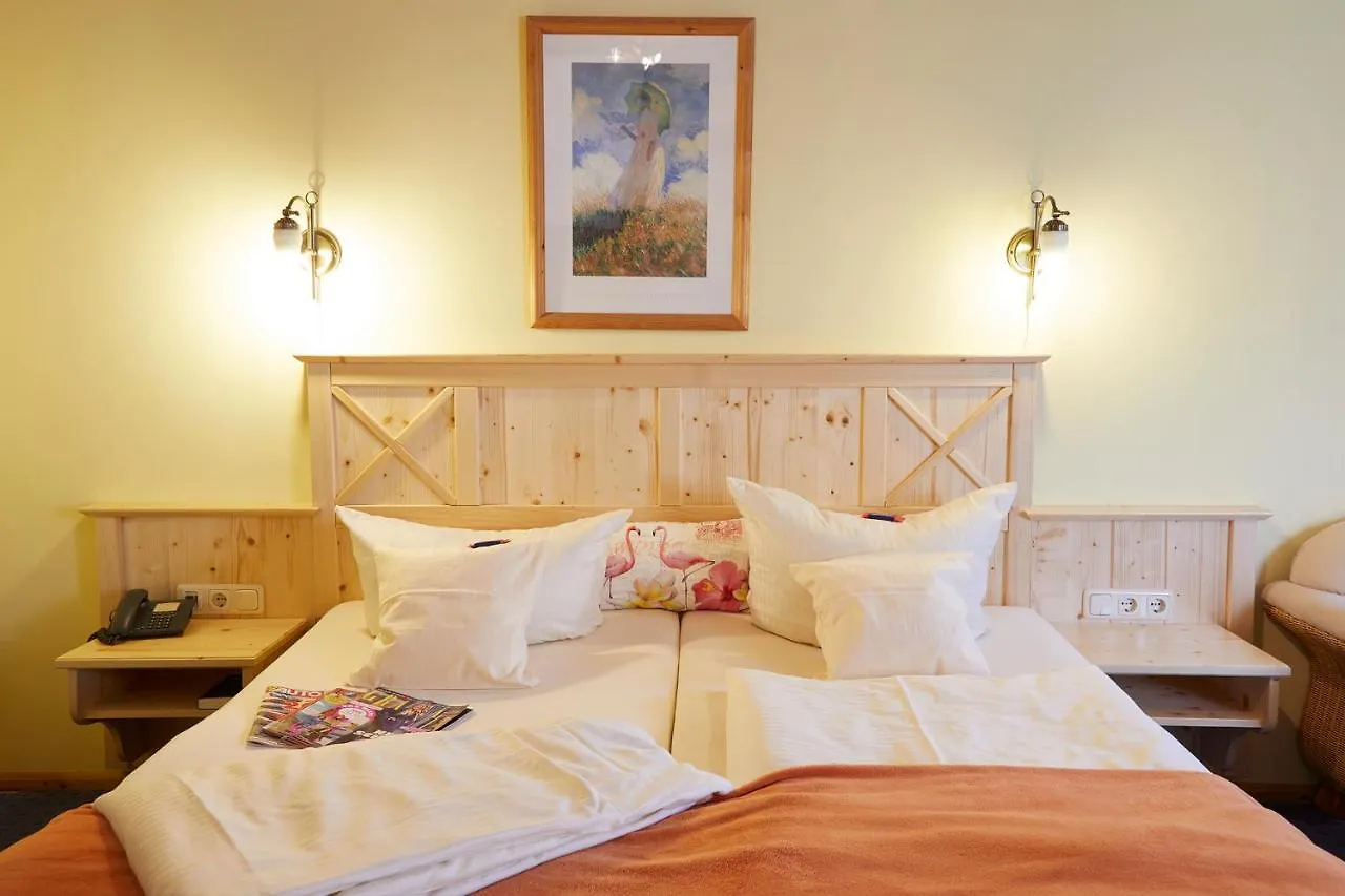 *** Otel Land- Und Aktivhotel Altmuehlaue Bad Rodach Almanya