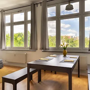 https://central-3br-big-living-room-next-to-u-station.find-berlin-hotels.com